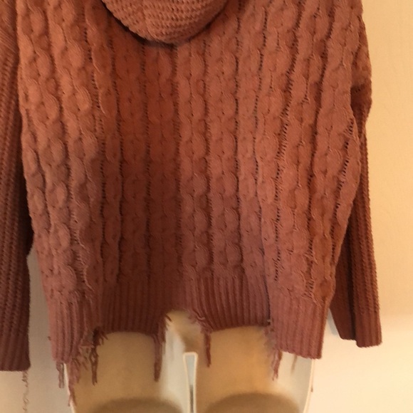 Woman’s Y2k BKE cable knit fall hooded mauve fringe distressed sweater - Picture 9 of 12